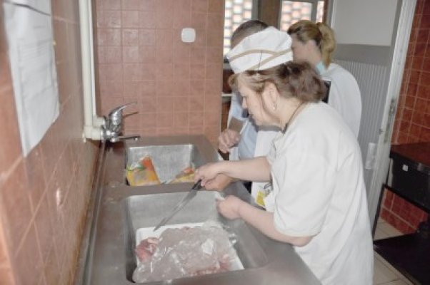 Alimente care puneau în pericol sănătatea consumatorilor, retrase din magazinele din Constanța!